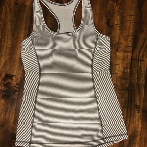Kyodan athletic top